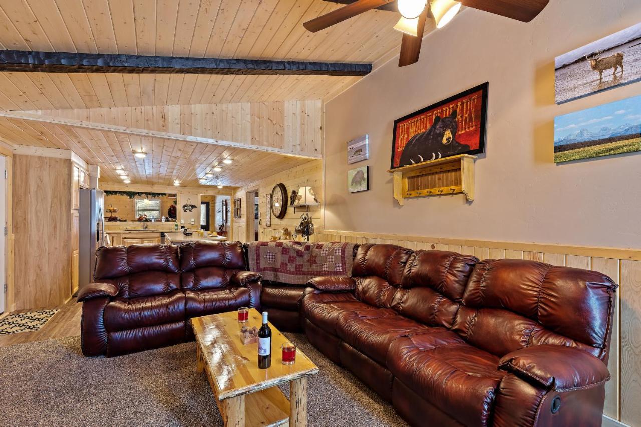 Huckleberry Hollow By Kabino Hot Tub Firepit Ps2 Satellite Grill Wifi Golf Course Island Park Extérieur photo
